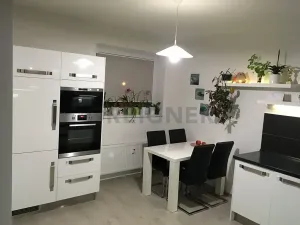 Pronájem bytu 2+kk, Pardubice, Josefa Bublíka, 53 m2