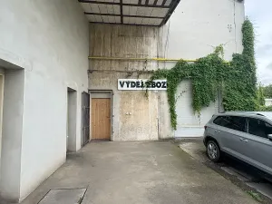 Pronájem výrobních prostor, Praha - Kunratice, Dobronická, 790 m2