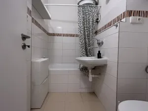 Pronájem bytu 2+kk, Praha - Dejvice, Šárecká, 55 m2