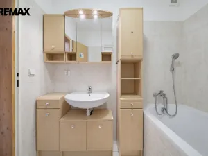 Prodej bytu 2+1, Nová Role, U Plynárny, 69 m2