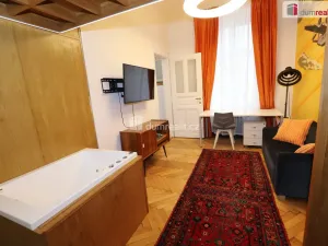 Pronájem bytu 1+1, Praha - Nové Město, Hálkova, 32 m2