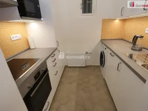 Pronájem bytu 1+1, Praha - Nové Město, Hálkova, 32 m2