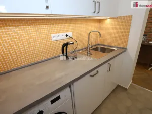 Pronájem bytu 1+1, Praha - Nové Město, Hálkova, 32 m2