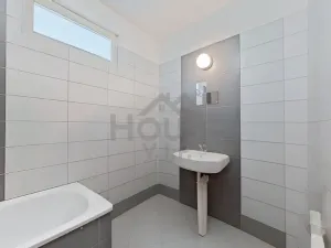 Pronájem bytu 2+kk, Praha - Vršovice, Karpatská, 49 m2