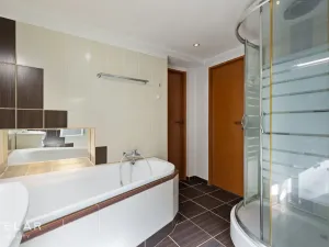 Prodej rodinného domu, Janovice, 300 m2