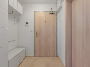 Pronájem bytu 2+kk, Praha - Karlín, U Mlýnského kanálu, 58 m2