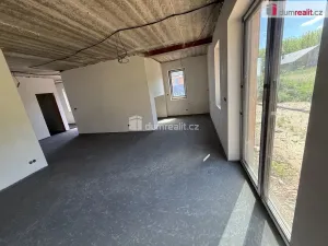 Prodej bytu 3+kk, Tehov, 83 m2