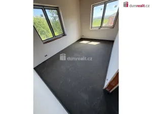Prodej bytu 3+kk, Tehov, 83 m2