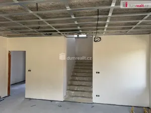 Prodej bytu 3+kk, Tehov, 83 m2
