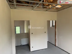 Prodej bytu 3+kk, Tehov, 83 m2