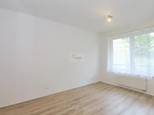 Pronájem bytu 2+kk, Praha - Horní Měcholupy, Mantovská, 52 m2