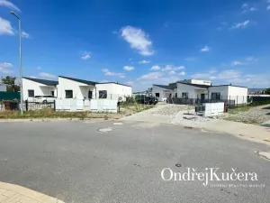 Prodej bytu 4+kk, Buštěhrad, Vrbová, 95 m2