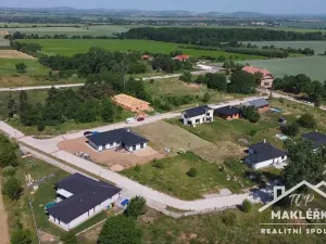 Prodej pozemku pro bydlení, Žáky, 898 m2