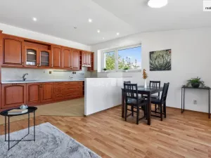 Prodej bytu 2+kk, Jesenice, Sluneční, 58 m2