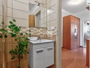 Prodej bytu 2+kk, Jesenice, Sluneční, 58 m2