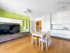 Pronájem bytu 3+kk, Praha - Hloubětín, Nademlejnská, 86 m2