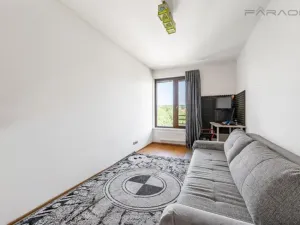 Pronájem bytu 3+kk, Praha - Hloubětín, Nademlejnská, 86 m2