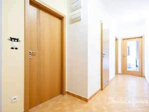 Pronájem bytu 2+kk, Praha - Háje, Jurkovičova, 69 m2