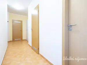 Pronájem bytu 2+kk, Praha - Háje, Jurkovičova, 69 m2