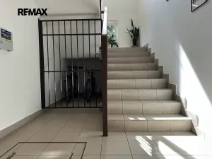 Pronájem bytu 2+kk, Vestec, Na Suchých, 43 m2
