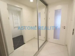 Pronájem bytu 1+kk, Praha - Třebonice, Do zahrádek I, 38 m2