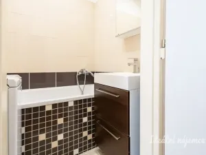 Pronájem bytu 2+1, Praha - Záběhlice, Jabloňová, 51 m2