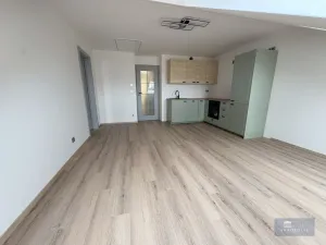 Pronájem bytu 2+kk, Praha - Libeň, Kotlaska, 52 m2