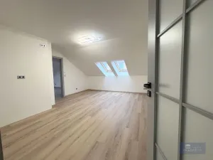 Pronájem bytu 2+kk, Praha - Libeň, Kotlaska, 58 m2