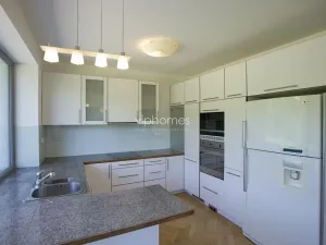 Pronájem vily, Praha - Nebušice, 230 m2