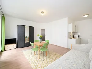 Pronájem bytu 1+kk, Praha - Kyje, Za černým mostem, 34 m2