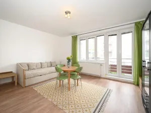 Pronájem bytu 1+kk, Praha - Kyje, Za černým mostem, 34 m2