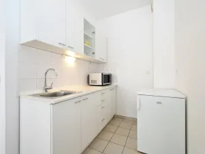 Pronájem bytu 1+kk, Praha - Kyje, Za černým mostem, 34 m2