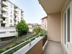 Pronájem bytu 1+kk, Praha - Kyje, Za černým mostem, 34 m2