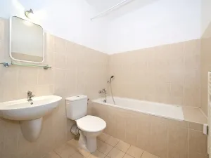 Pronájem bytu 1+kk, Praha - Kyje, Za černým mostem, 34 m2