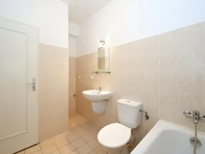 Pronájem bytu 1+kk, Praha - Kyje, Za černým mostem, 34 m2