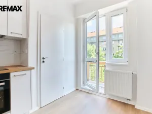 Pronájem bytu 2+1, Praha - Vršovice, Amurská, 73 m2