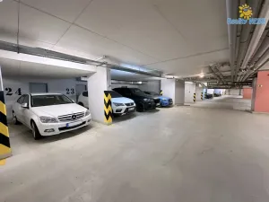 Pronájem garážového stání, Praha - Braník, Na Zemance, 16 m2