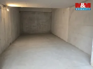 Prodej garáže, Karlovy Vary - Bohatice, 23 m2
