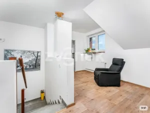 Prodej rodinného domu, Zlín, Lešenská, 284 m2
