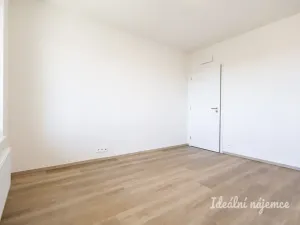Pronájem bytu 2+kk, Praha - Hloubětín, Waltariho, 52 m2