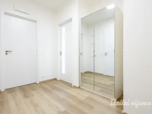 Pronájem bytu 2+kk, Praha - Hloubětín, Waltariho, 52 m2