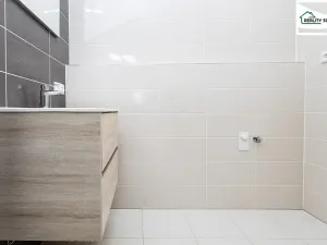 Prodej bytu 1+kk, Cheb, Dukelská, 44 m2