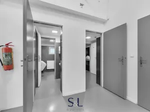 Pronájem obchodního prostoru, Liberec, nám. Sokolovské, 214 m2