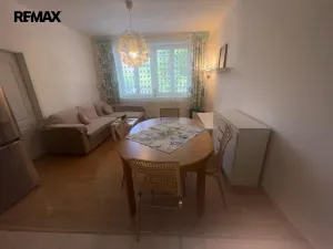 Pronájem bytu 2+kk, Praha - Žižkov, U kněžské louky, 50 m2