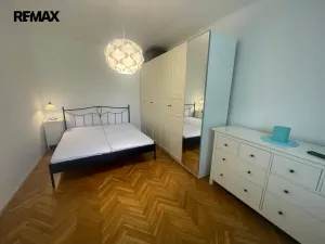 Pronájem bytu 2+kk, Praha - Žižkov, U kněžské louky, 50 m2