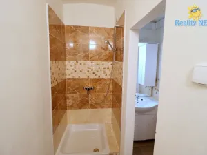 Pronájem bytu 1+kk, Praha - Košíře, Plzeňská, 30 m2