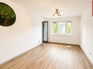 Pronájem bytu 2+kk, Opava, Jaselská, 54 m2