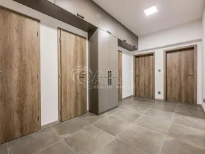 Pronájem bytu 4+kk, Praha - Strašnice, Květnická, 79 m2