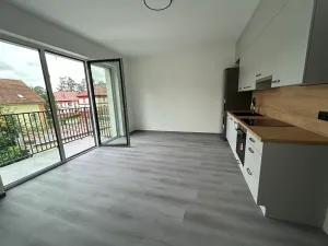 Pronájem bytu 2+kk, Milovice, Kaštanová, 49 m2