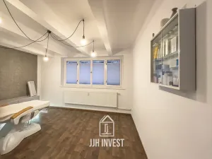 Pronájem obchodního prostoru, Poděbrady, nám. T.G.Masaryka, 55 m2